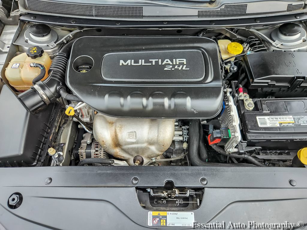 Used 2017 Chrysler 200 Limited Platinum FWD image 22