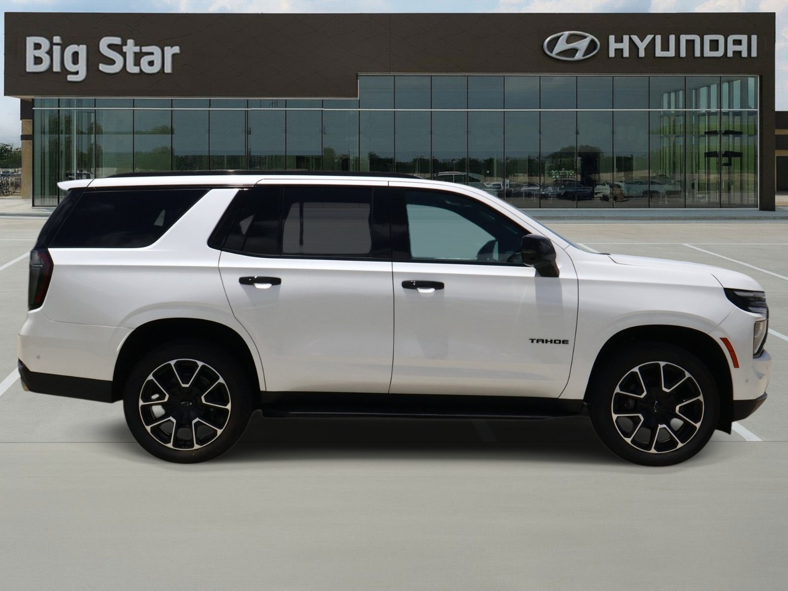 Used 2025 Chevrolet Tahoe RST w/ Comfort Package RWD image 5