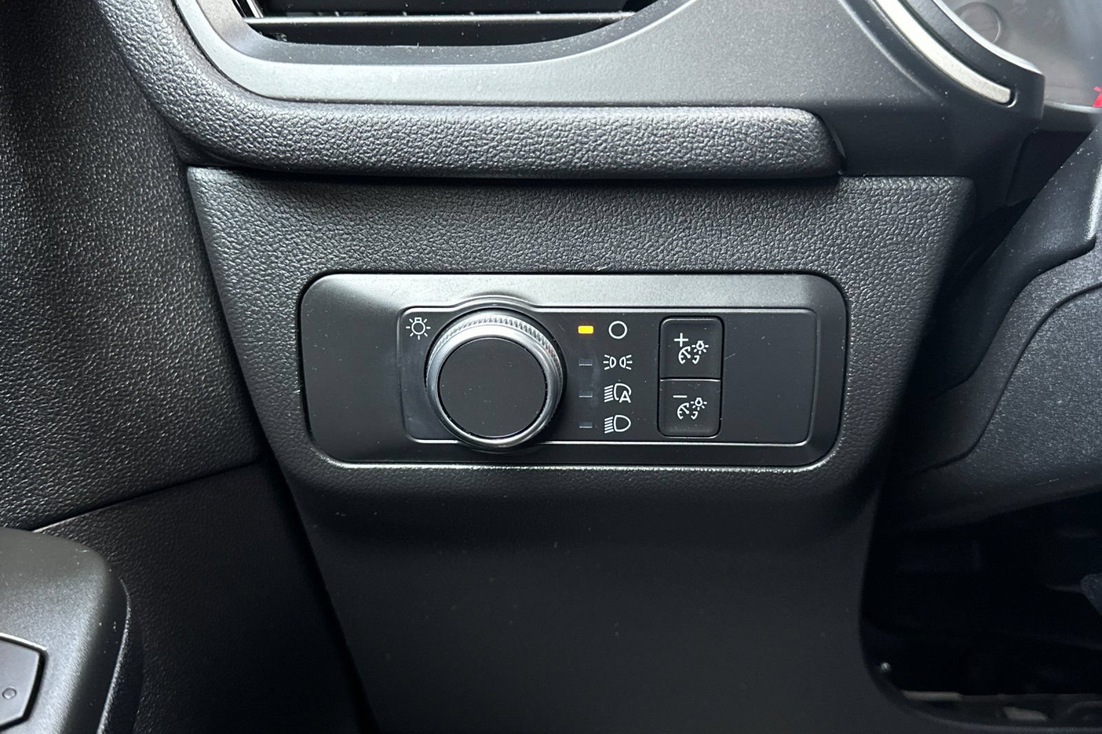 Certified 2022 Ford Escape SE FWD image 28