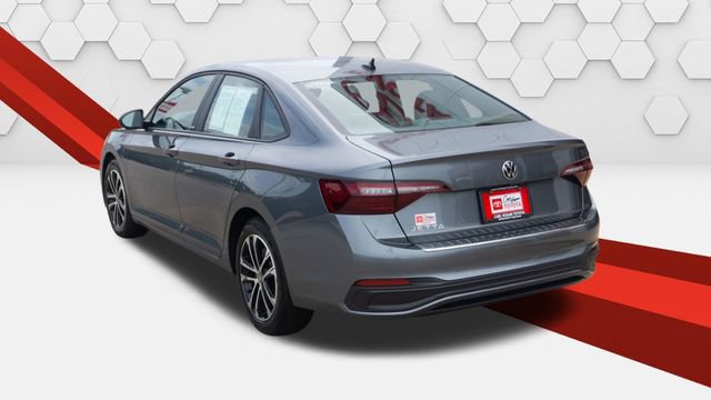 Used 2024 Volkswagen Jetta Sport FWD image 3