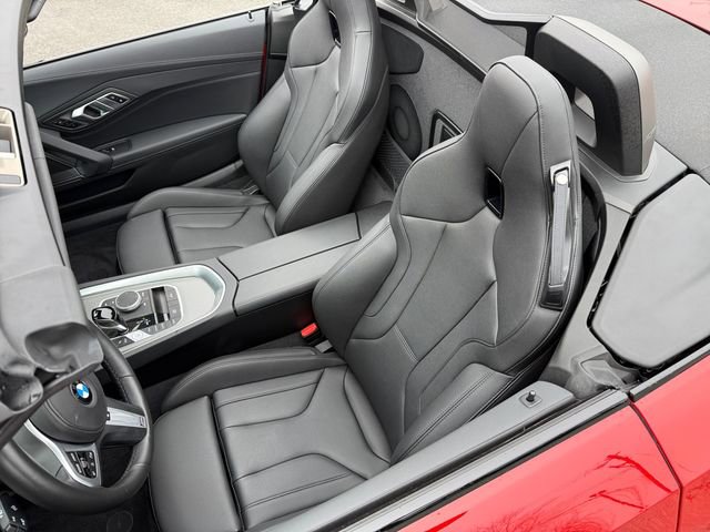 Used 2026 BMW Z4 M40i image 24