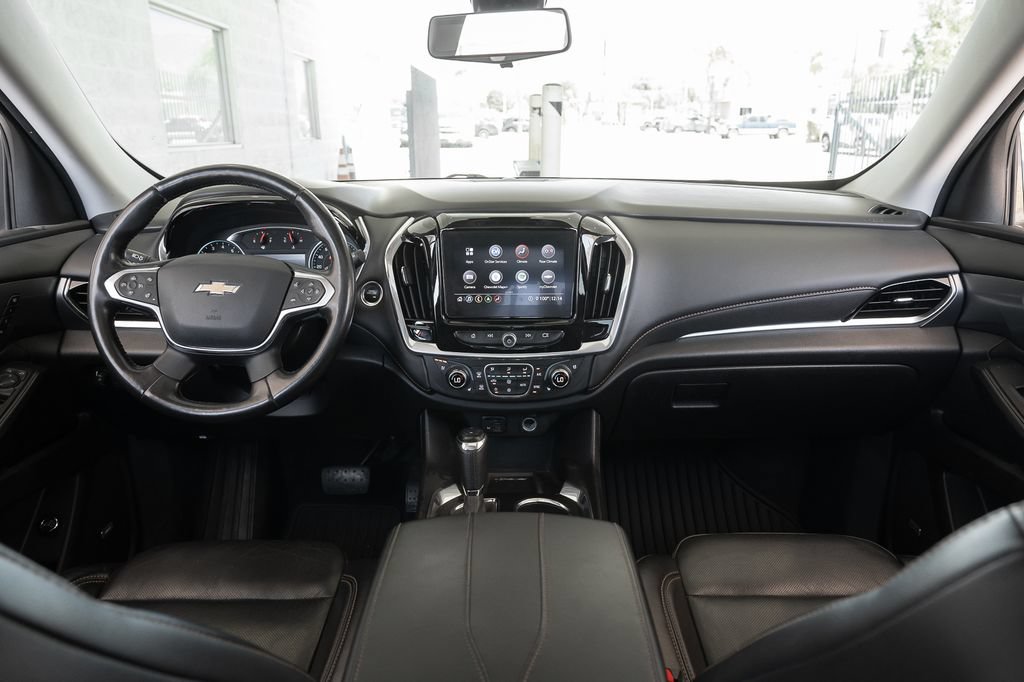 Used 2020 Chevrolet Traverse Premier w/ LPO, Cargo Package FWD image 24