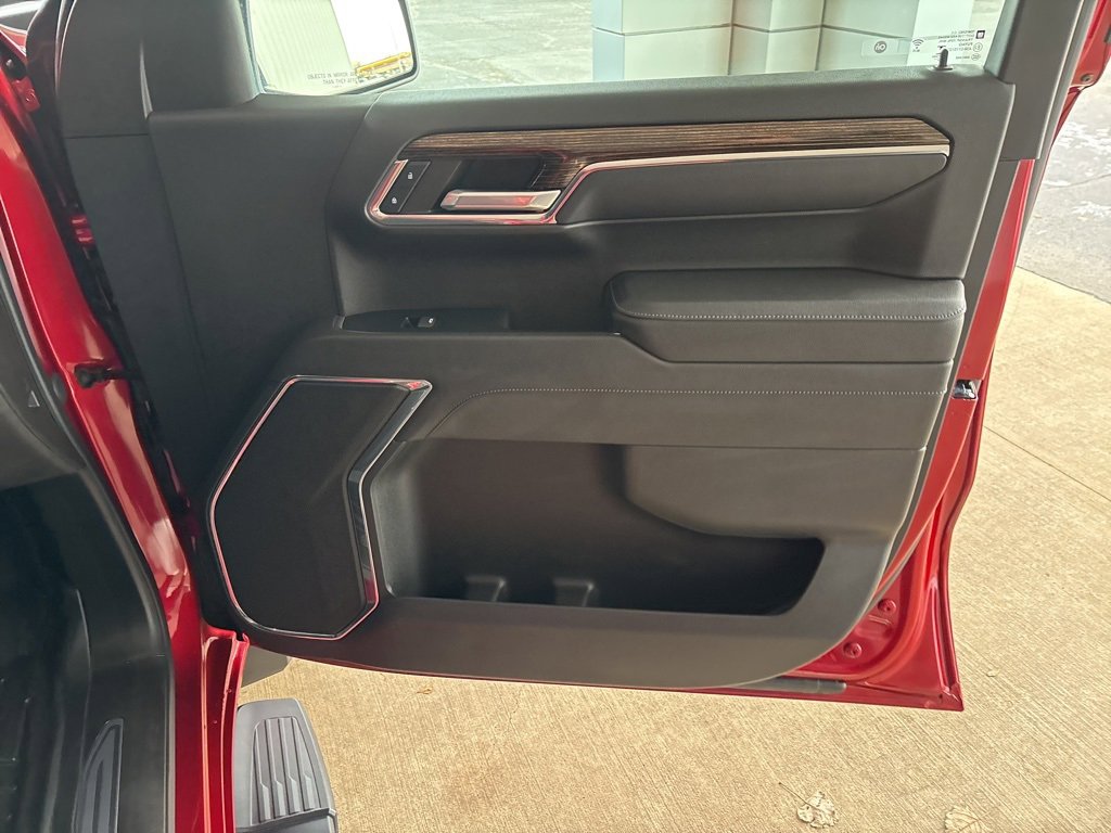 Used 2023 GMC Sierra 1500 Elevation image 28