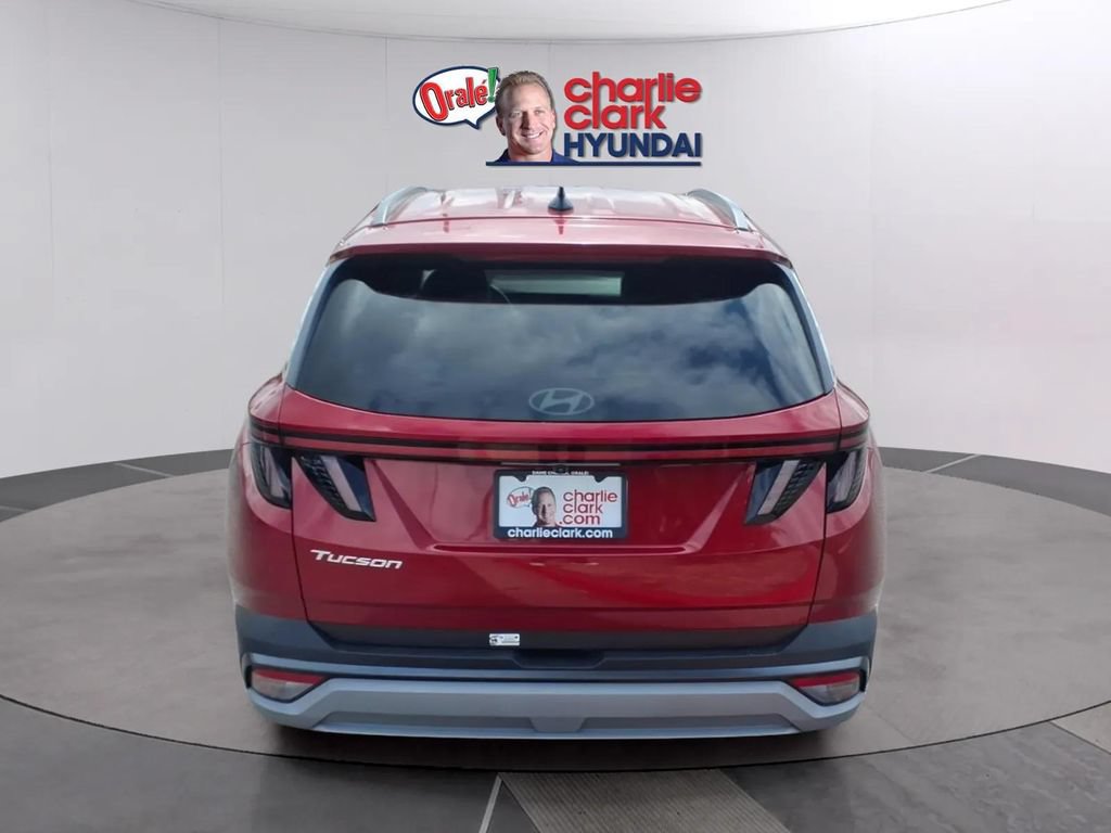 Used 2025 Hyundai Tucson SEL FWD image 4
