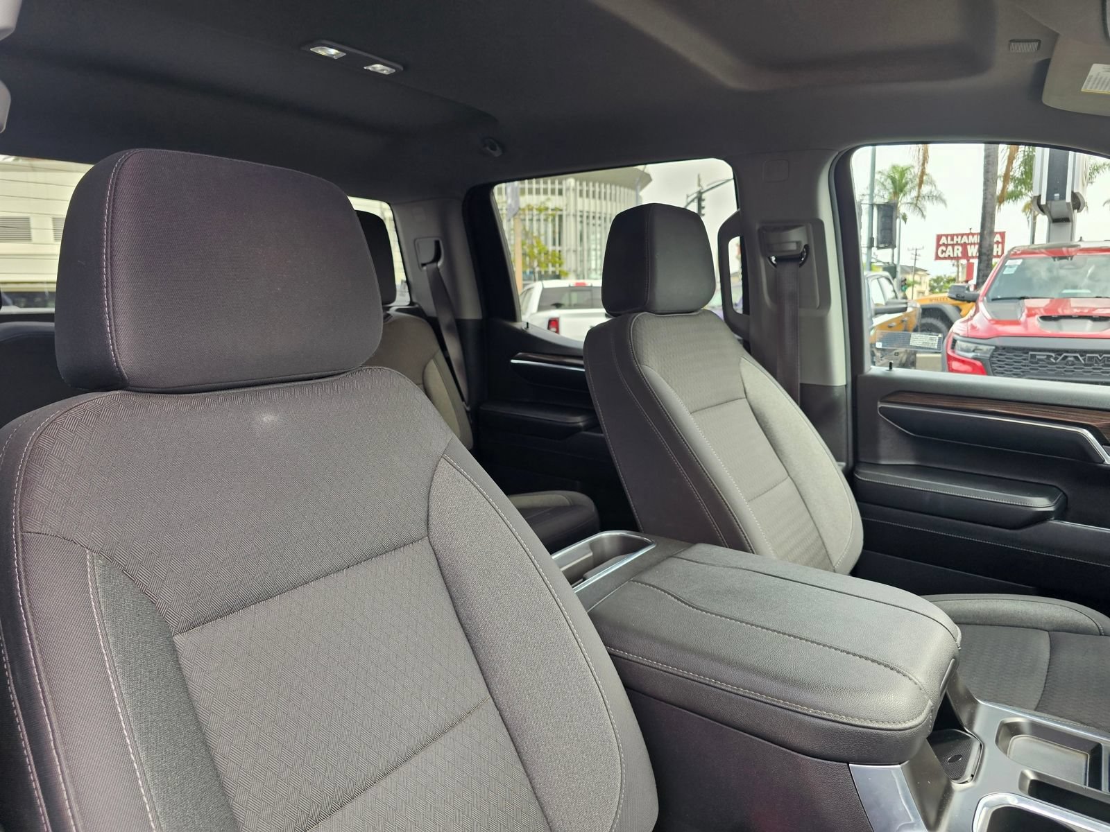 Used 2024 Chevrolet Silverado 1500 LT Trail Boss w/ LPO, Dark Essentials Package AWD/4WD image 29