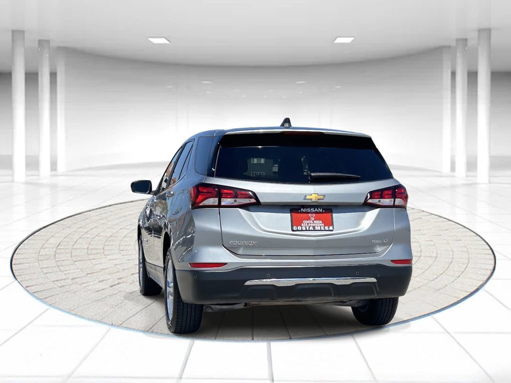 Used 2024 Chevrolet Equinox LT image 3