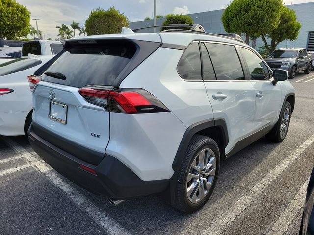Used 2025 Toyota RAV4 XLE Premium image 4