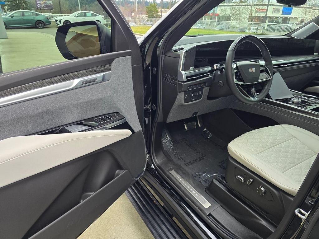 Used 2025 Cadillac Escalade V AWD/4WD image 22