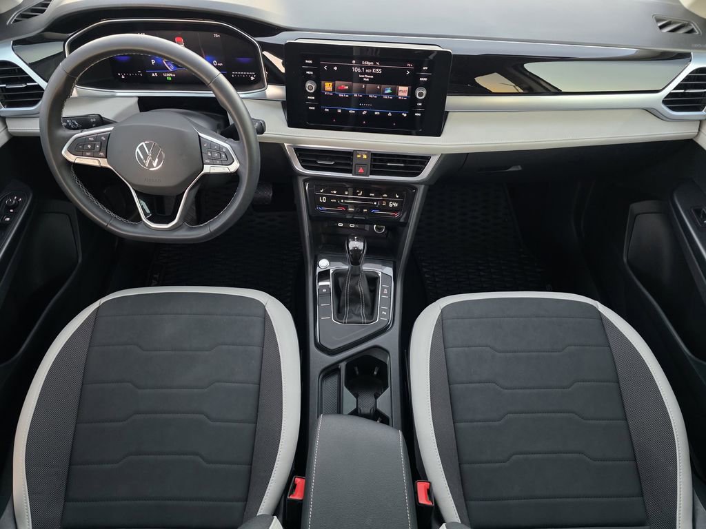 Used 2025 Volkswagen Taos SE image 20