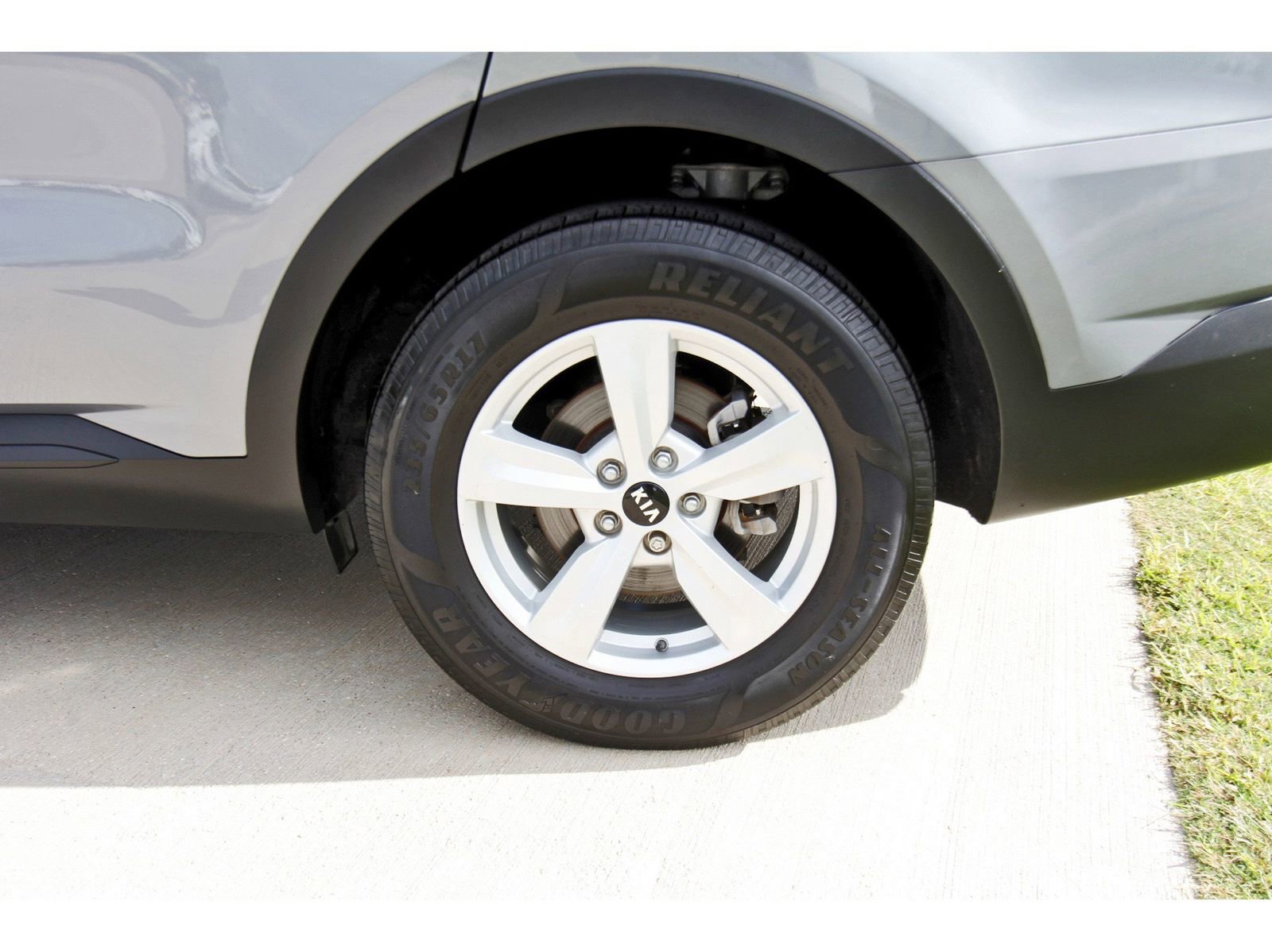 Used 2021 Kia Sorento LX image 31