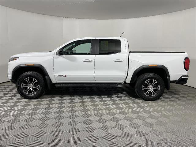 Used 2024 GMC Canyon AT4 w/ Technology Package AWD/4WD image 4