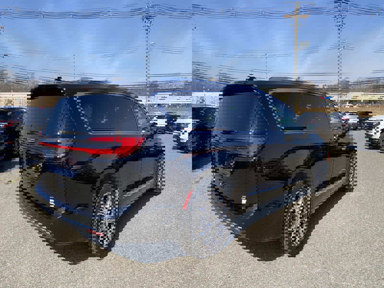 Certified 2025 Chrysler Pacifica Pinnacle image 3