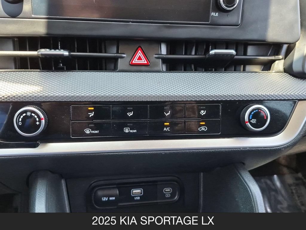 Used 2025 Kia Sportage LX FWD image 22