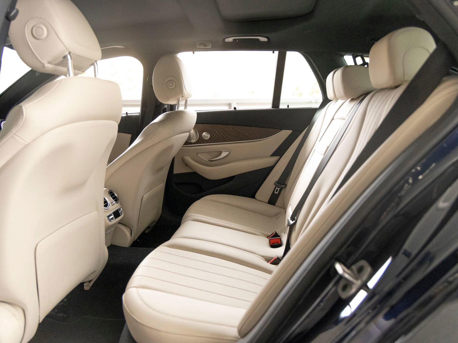 Used 2023 Mercedes-Benz E 450 4MATIC All-Terrain Wagon image 21