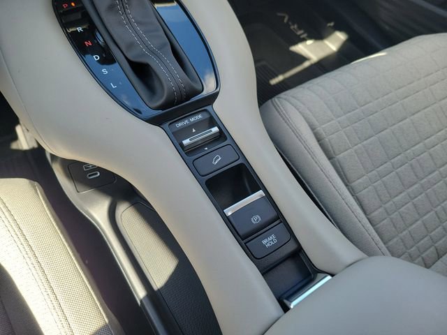Certified 2026 Honda HR-V LX image 23