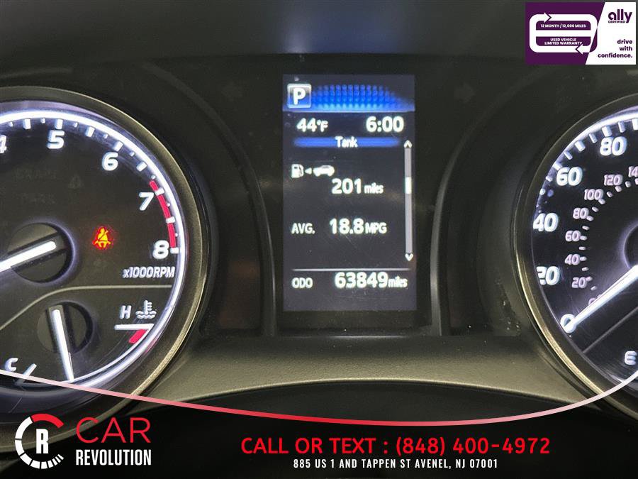 Used 2021 Toyota Camry SE FWD image 29