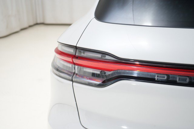 Used 2023 Porsche Macan image 23