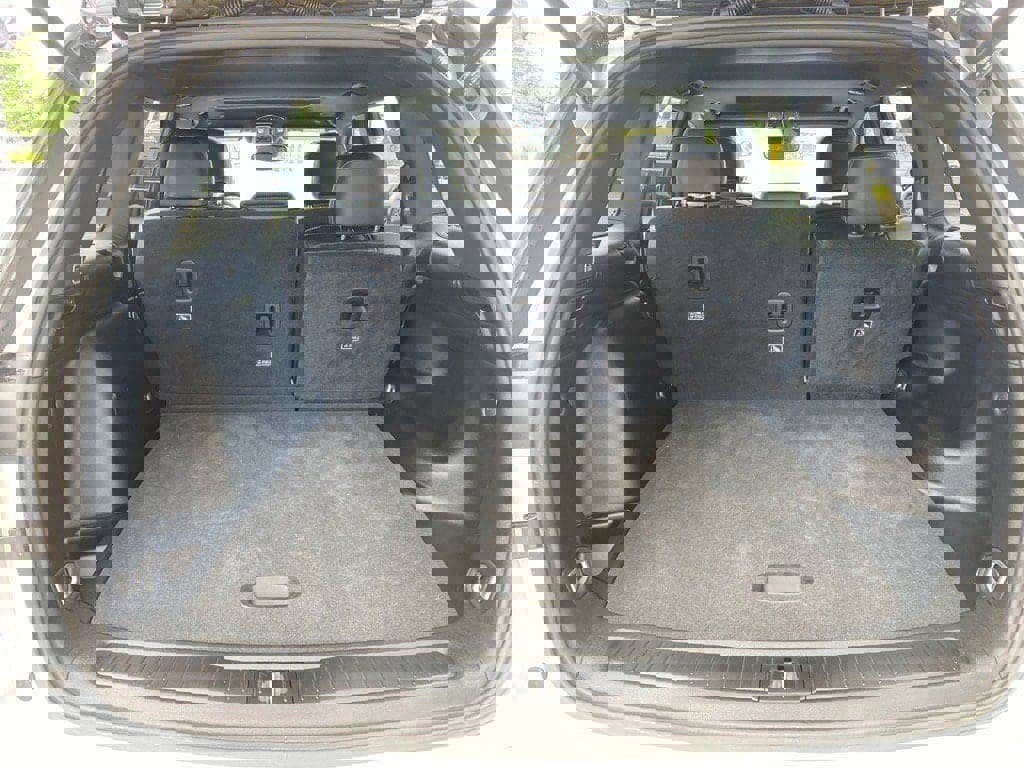 Used 2024 Jeep Grand Cherokee Altitude image 24