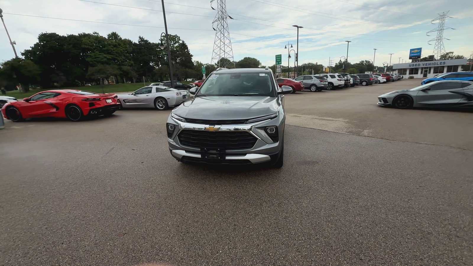 Used 2024 Chevrolet TrailBlazer LT w/ LT Cold Weather Package AWD/4WD image 3