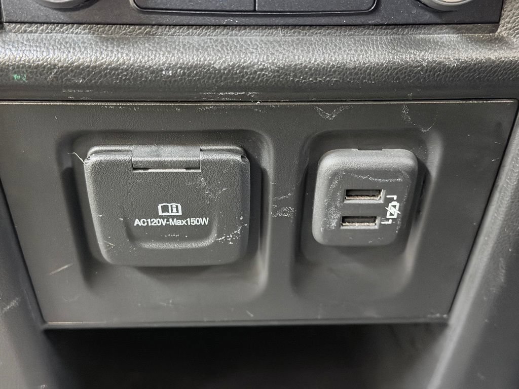 Used 2019 Chevrolet Traverse LT w/ LT Premium Package FWD image 25