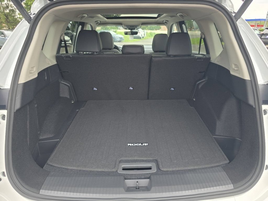 New 2026 Nissan Rogue Dark Armor AWD/4WD image 14
