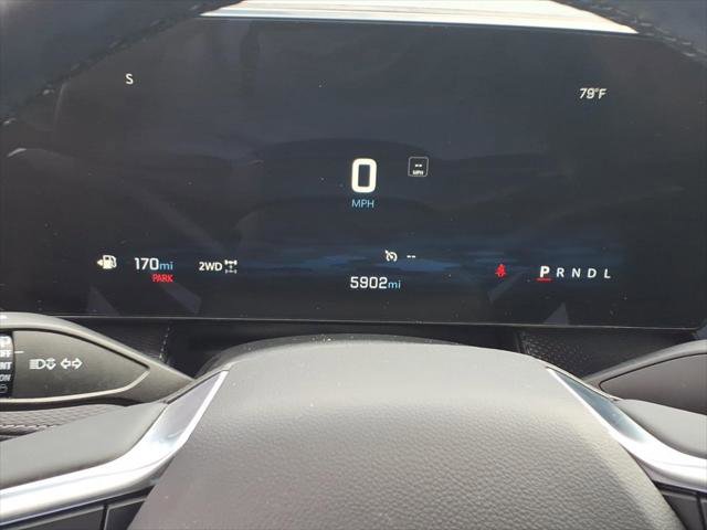 Used 2025 Chevrolet Equinox LT w/ Safety and Technology Package AWD/4WD image 16