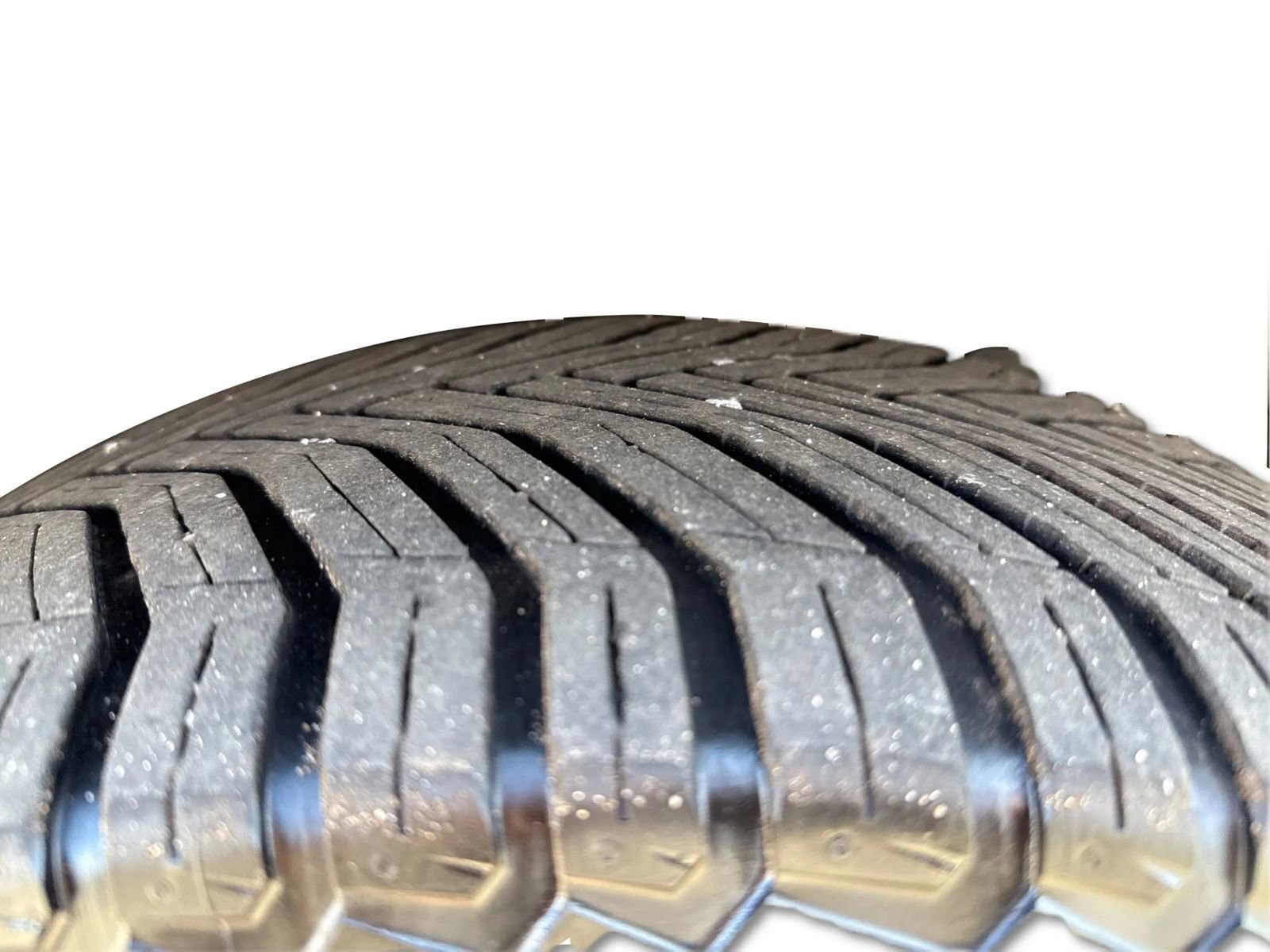 Used 2021 Volvo XC60 T6 Momentum AWD/4WD image 26