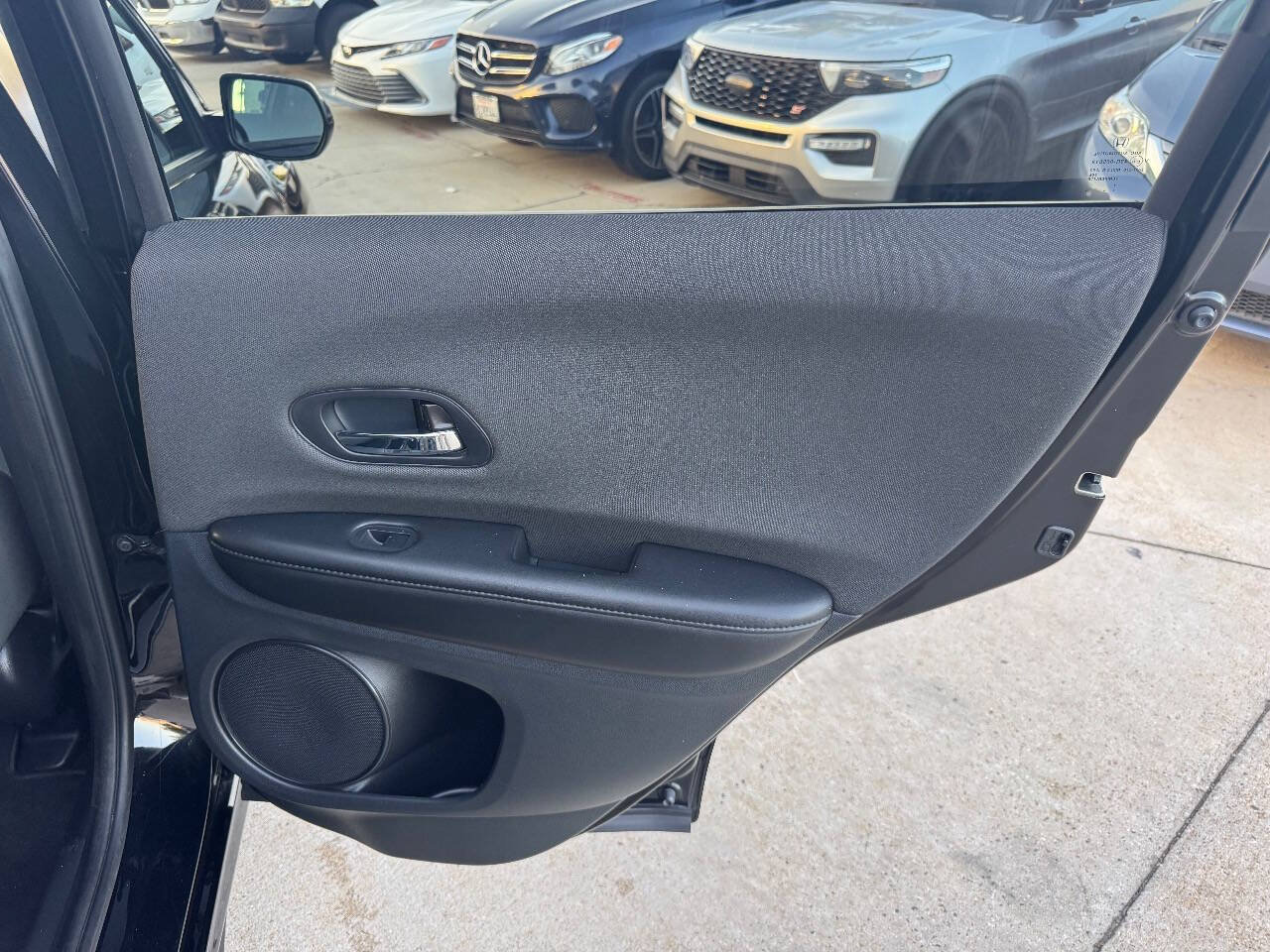 Used 2022 Honda HR-V Sport image 32