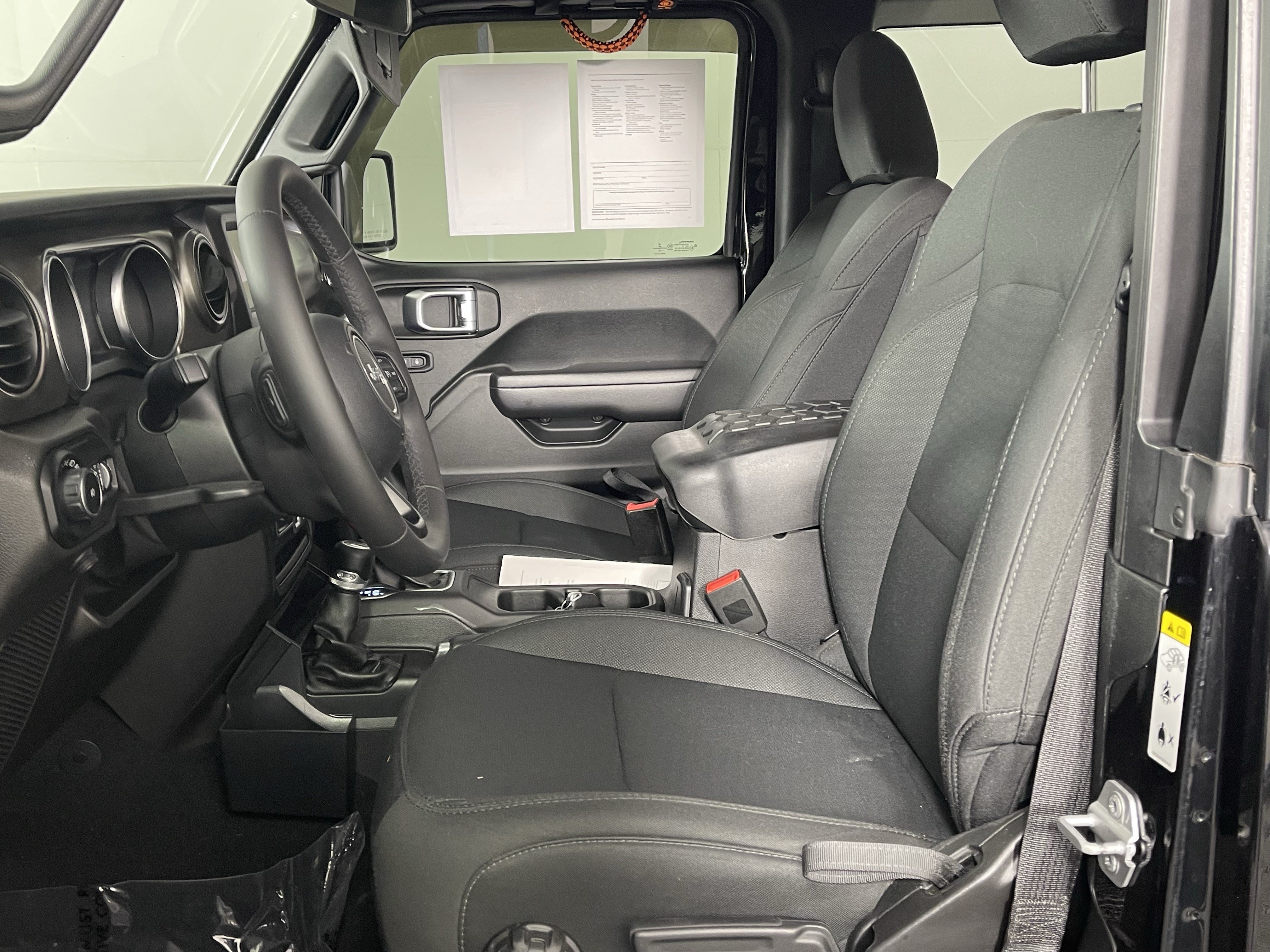 Used 2019 Jeep Wrangler Sport AWD/4WD image 11