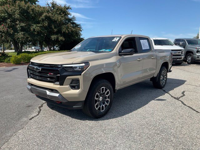 Used 2024 Chevrolet Colorado Z71 w/ Z71 Convenience Package 2