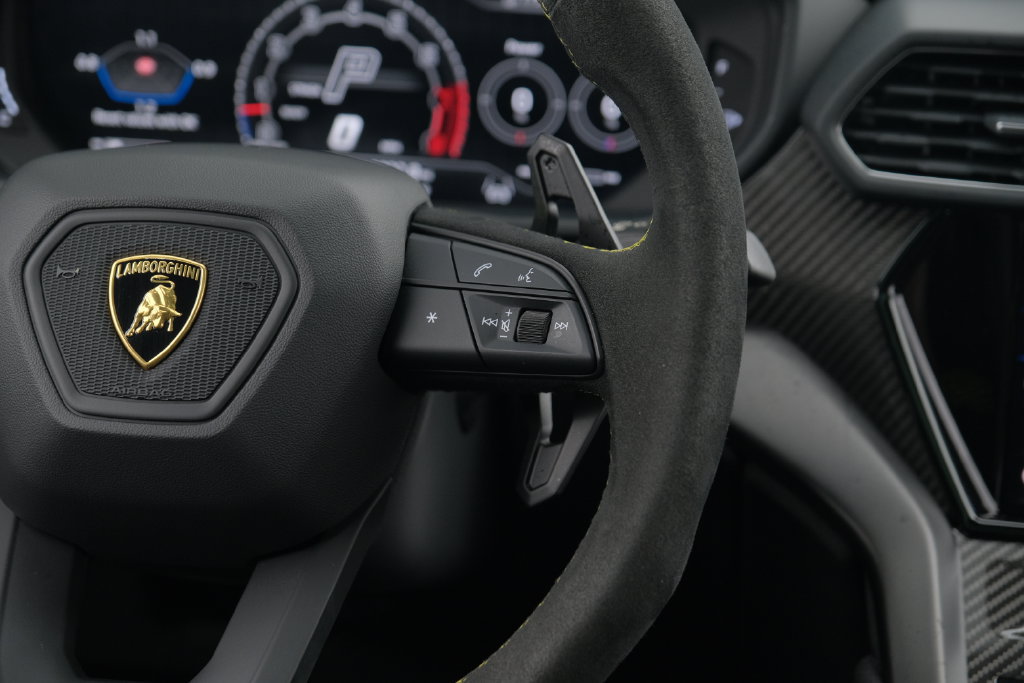 Used 2024 Lamborghini Urus Performante AWD/4WD image 54