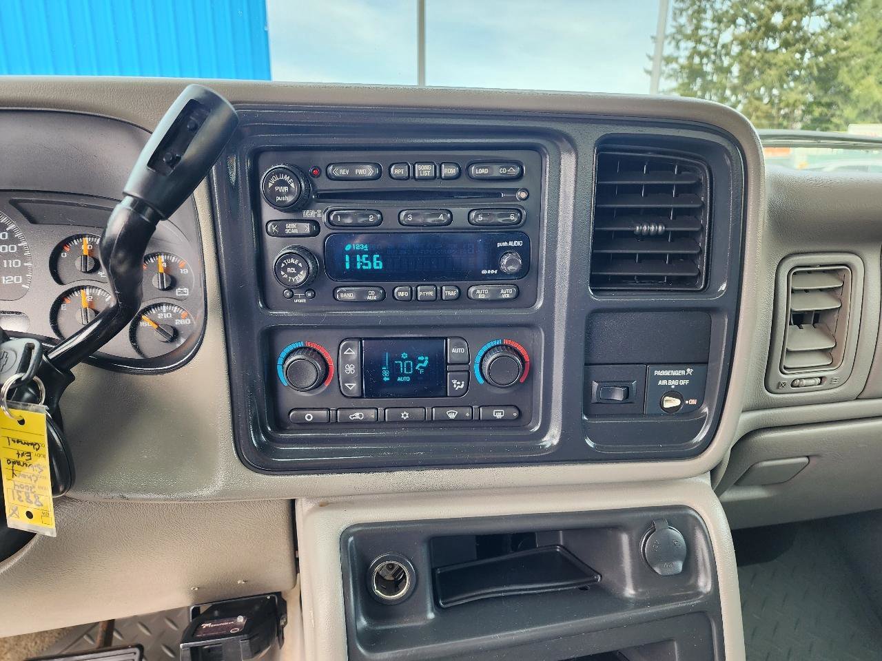 Used 2004 Chevrolet Silverado 2500 LT AWD/4WD image 20
