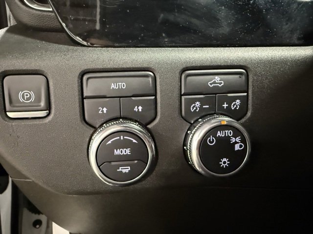 Used 2022 GMC Sierra 1500 SLE image 15