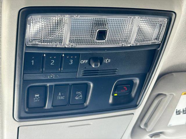 Certified 2022 Toyota 4Runner SR5 Premium AWD/4WD image 18