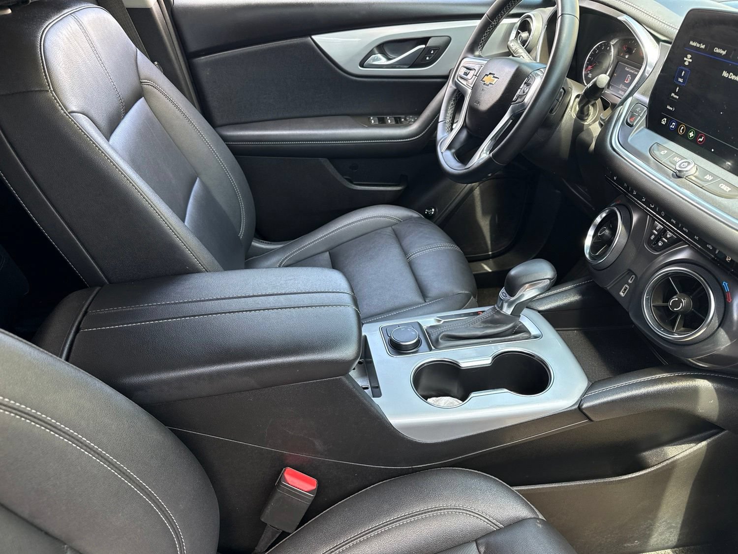 Used 2024 Chevrolet Blazer LT w/ LPO, Black Grille Bar Package FWD image 18