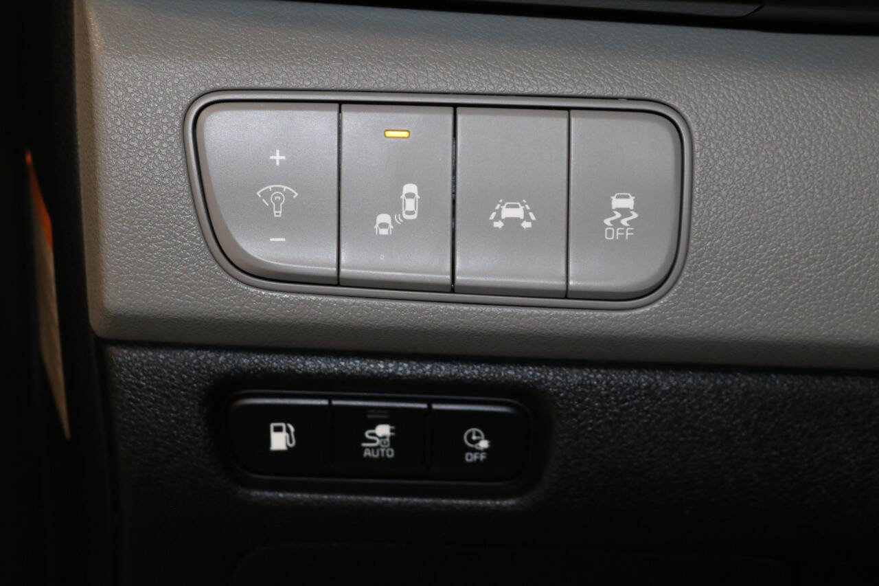 Used 2018 Kia Niro EX Premium image 42