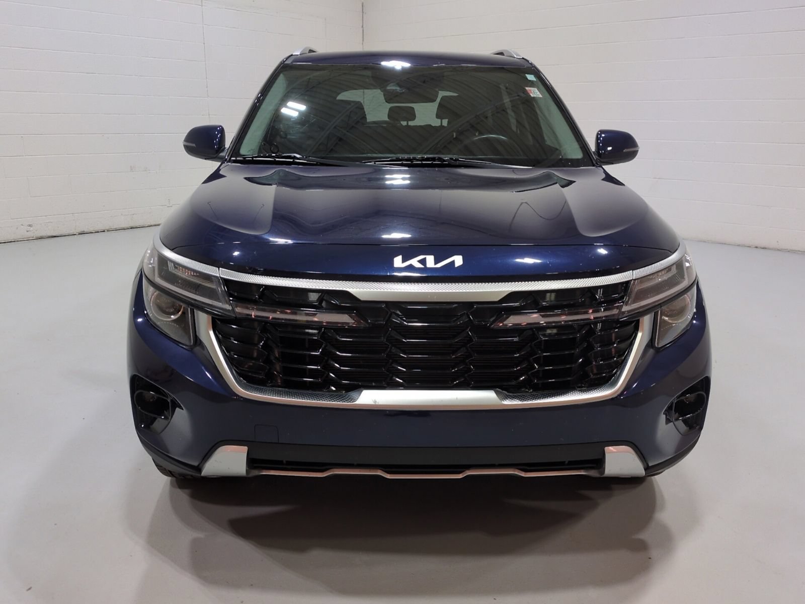 Certified 2024 Kia Seltos EX FWD image 8