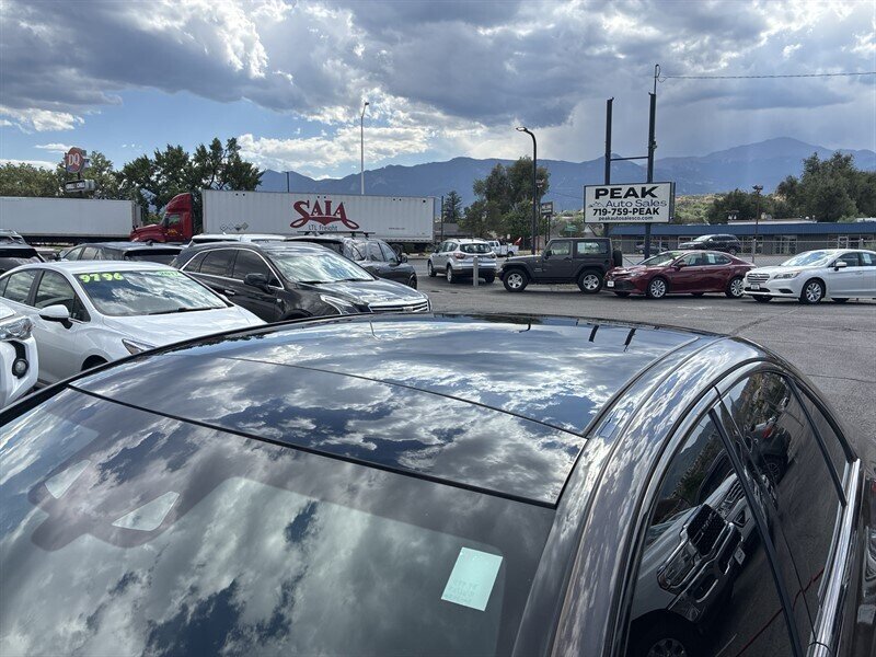 Used 2018 Mercedes-Benz C 300 4MATIC Sedan image 10