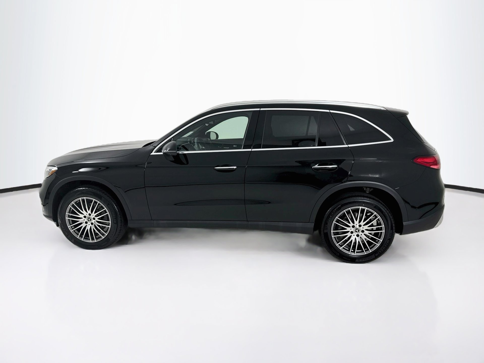 New 2027 Mercedes-Benz GLC 300 4MATIC image 5