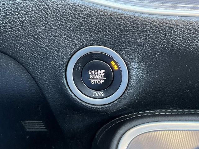 Used 2019 Dodge Challenger SXT w/ Driver Convenience Group image 31