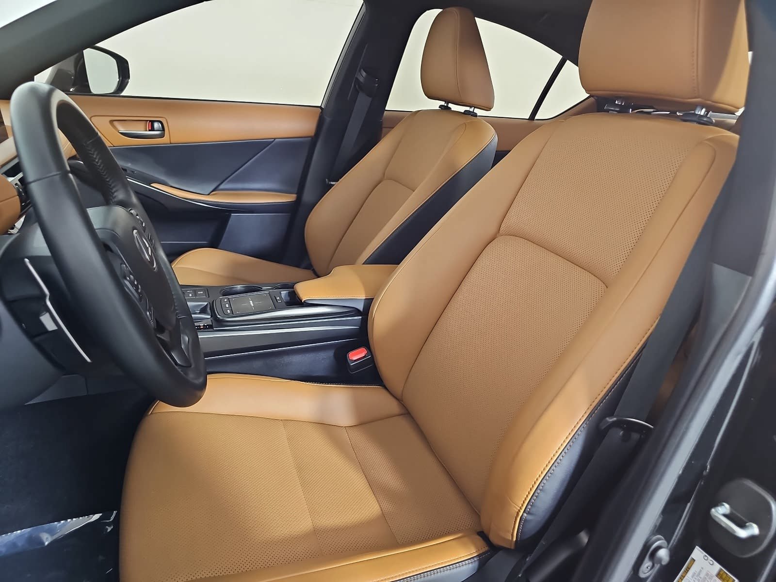 Used 2025 Lexus IS 350 F Sport w/ Accessory Package 2 RWD image 14