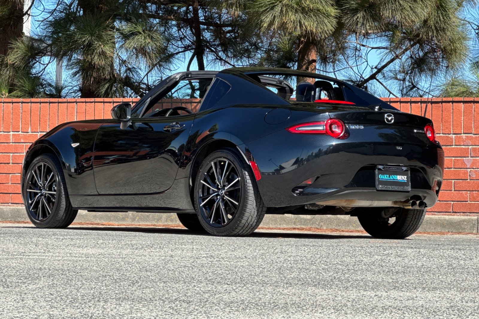 Used 2025 MAZDA MX-5 Miata RF Grand Touring RWD image 6