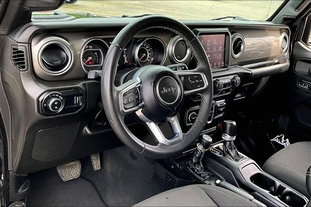 Used 2023 Jeep Gladiator Overland AWD/4WD image 14