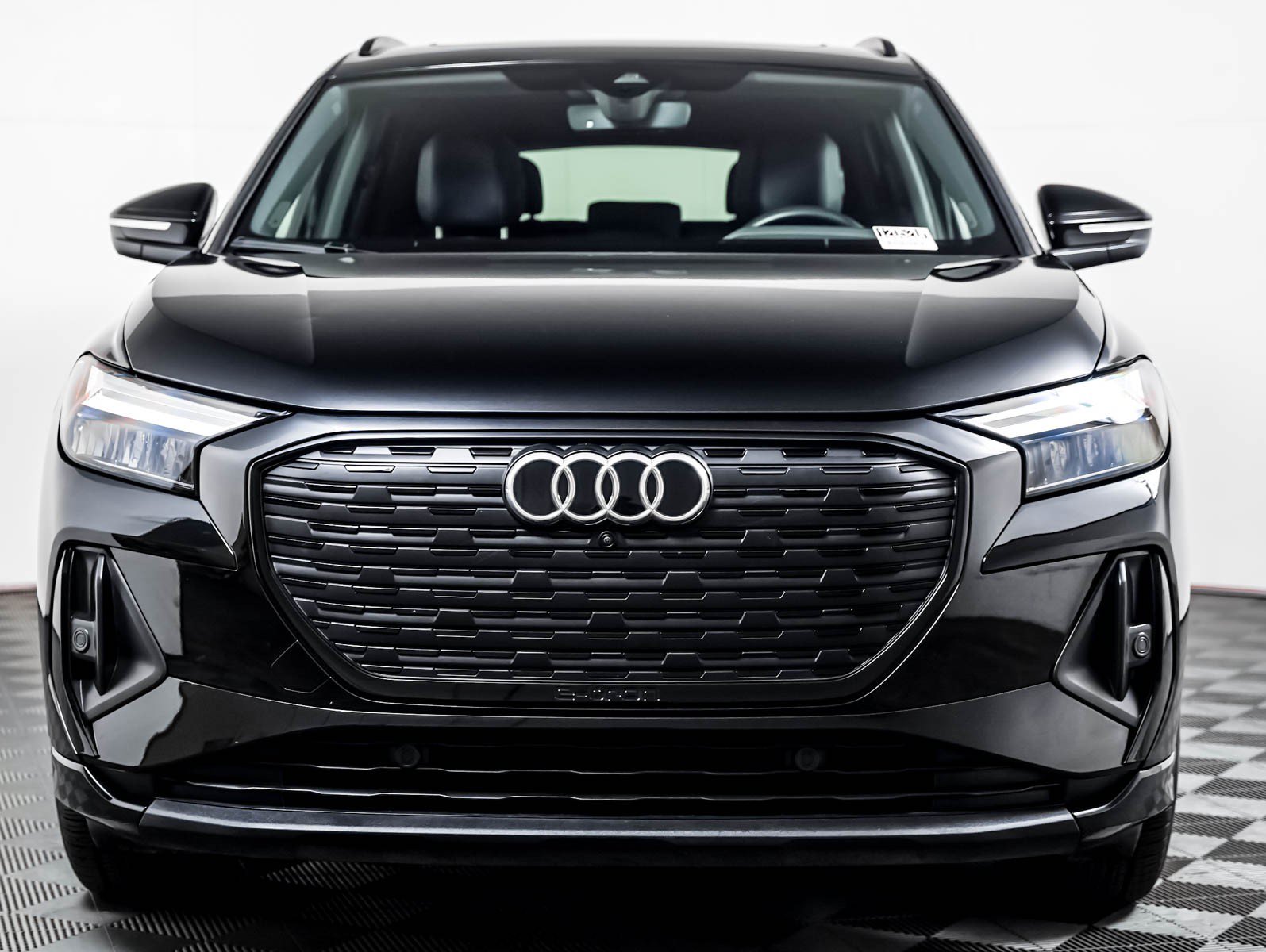 Used 2025 Audi Q4 e-tron Premium Plus w/ Premium Plus AWD/4WD image 6