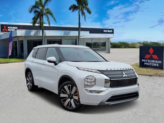 New 2026 Mitsubishi Outlander SEL image 1