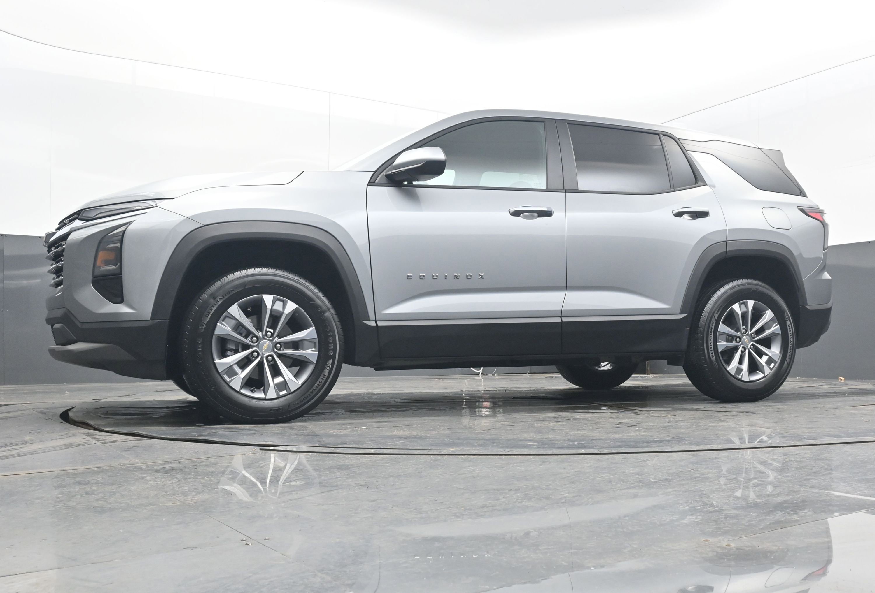 Used 2025 Chevrolet Equinox LT image 25