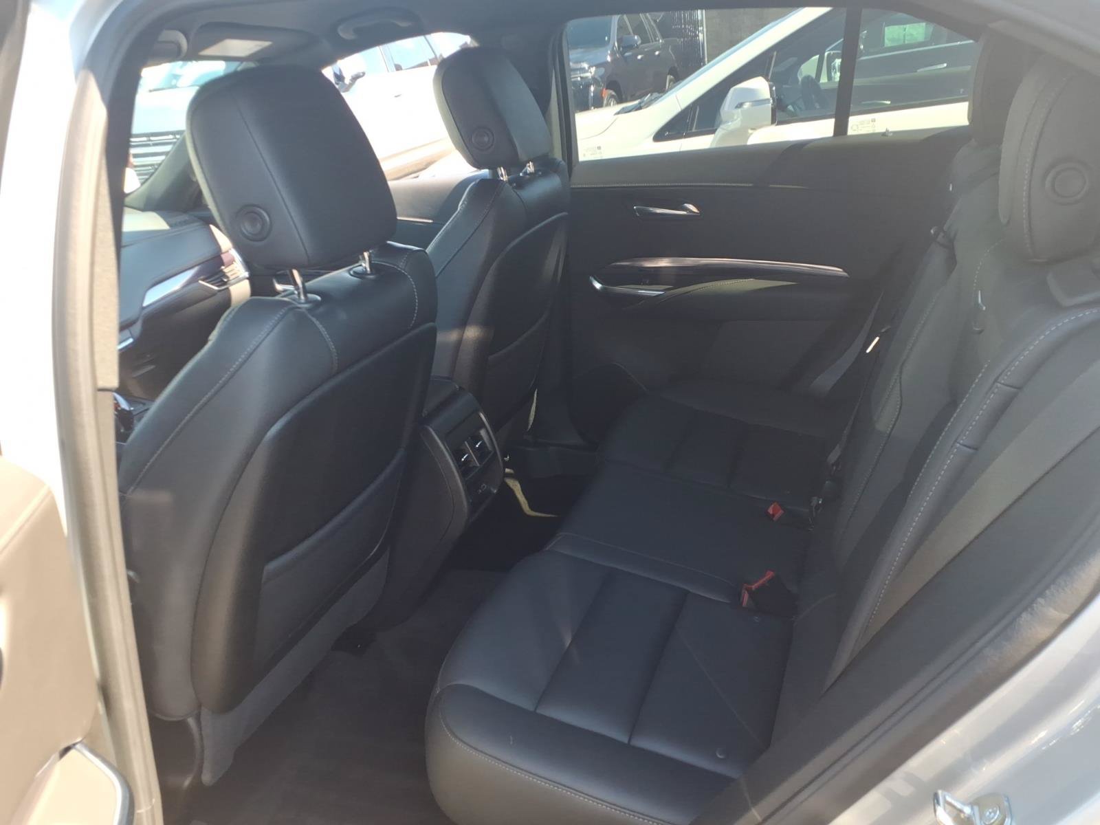 Certified 2023 Cadillac XT4 Luxury w/ Cold Weather Package AWD/4WD image 14