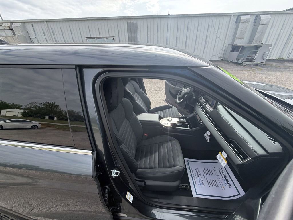 New 2026 Mitsubishi Outlander LE AWD/4WD image 24