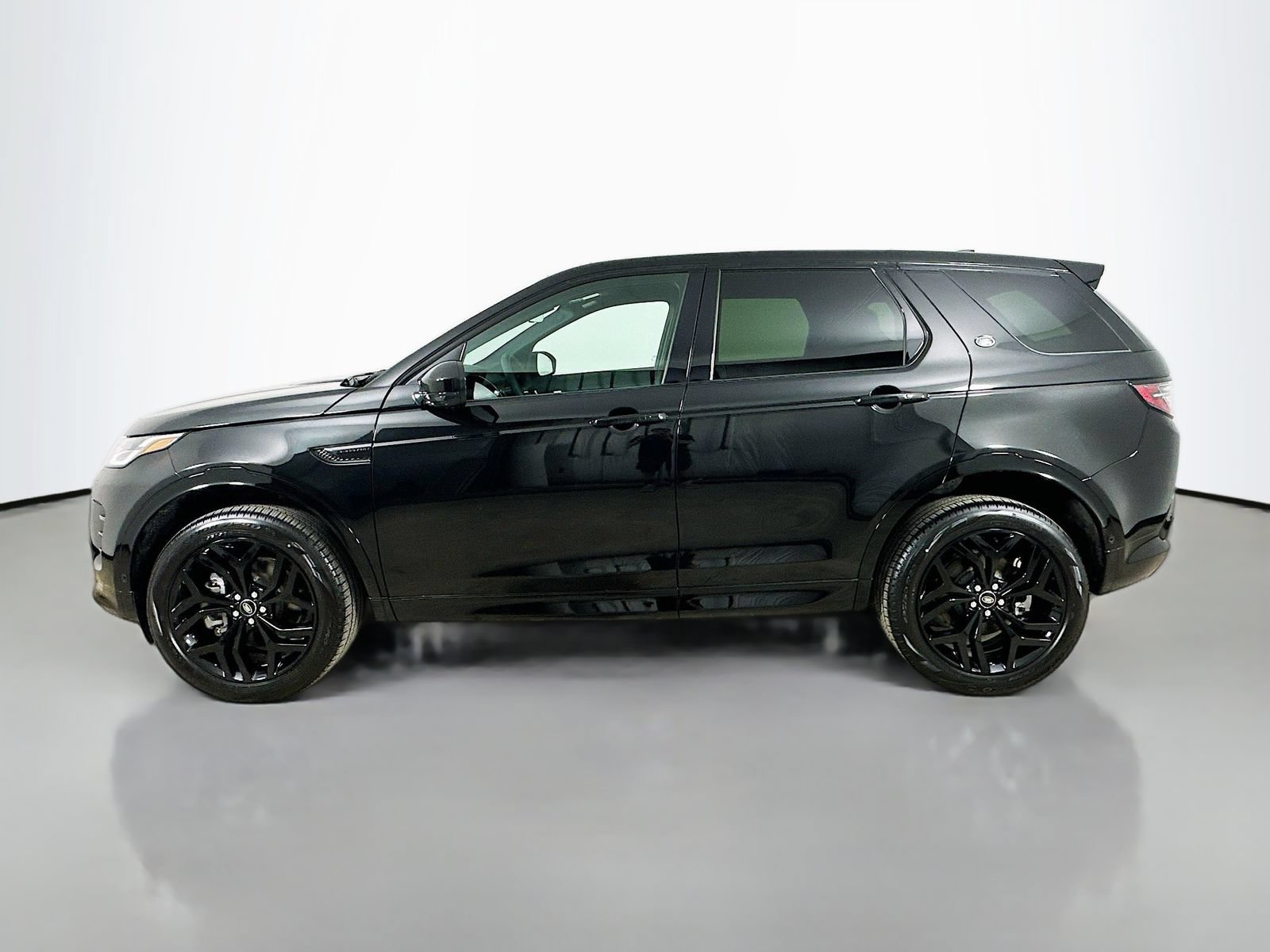 New 2026 Land Rover Discovery Sport Landmark AWD/4WD image 8