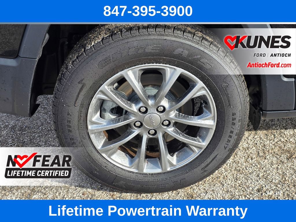 Used 2020 Jeep Cherokee Latitude Plus image 10